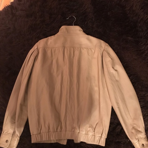 Leather bomber. - Picture 5 of 5